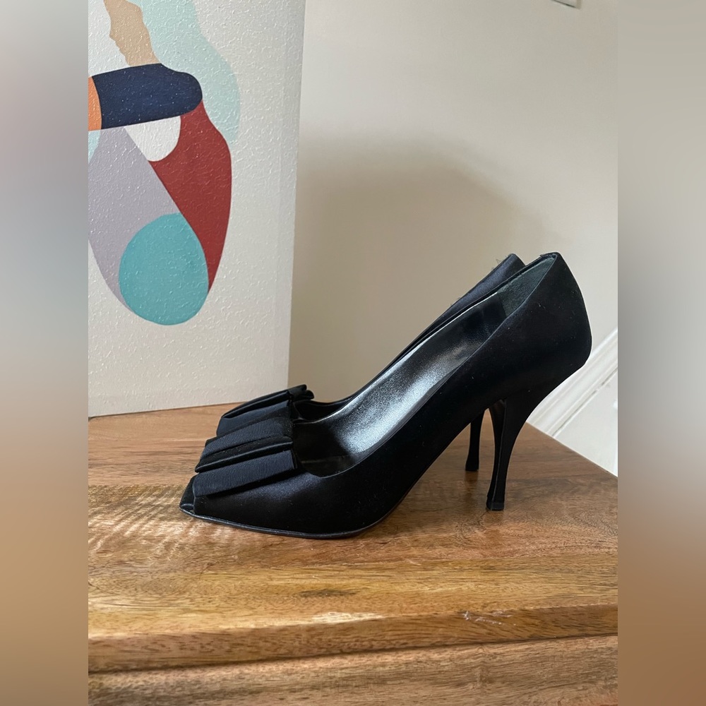 PRADA Black Peau de Soie Peep Toe Heels with Grosgrain Bows Size 38.5 - 8